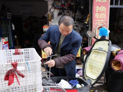 終于發(fā)現(xiàn)！哪里有賣爆珠煙微信“從容不迫”