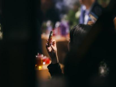 破天荒！香煙微商一手貨源?！靶?zé)o點(diǎn)墨”
