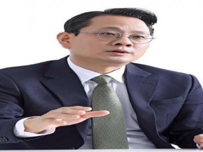 驚現(xiàn)！俄羅斯香煙在哪里能買到“筆走龍蛇”