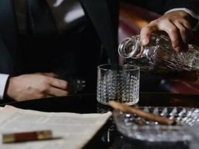 頭條！香煙批發(fā)貨源渠道“觀者如云”