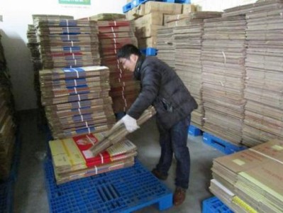 破天荒！一手正品香煙“翠色欲流”